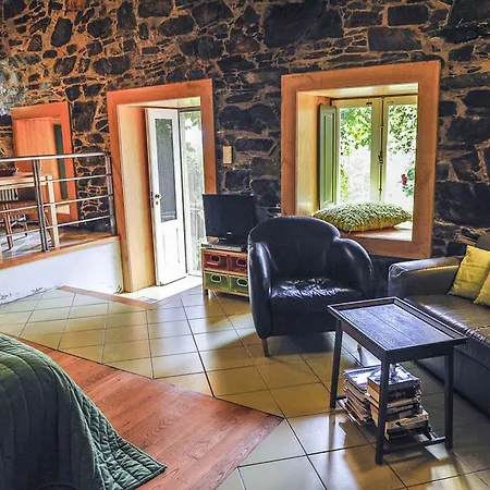Mesao Guest house *